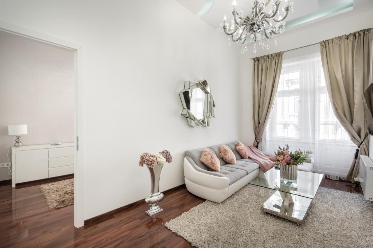 Opera Luxury Apartment With Free Parking Budapest Ngoại thất bức ảnh