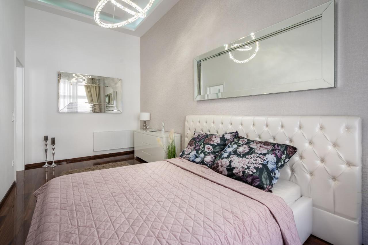 Opera Luxury Apartment With Free Parking Budapest Ngoại thất bức ảnh